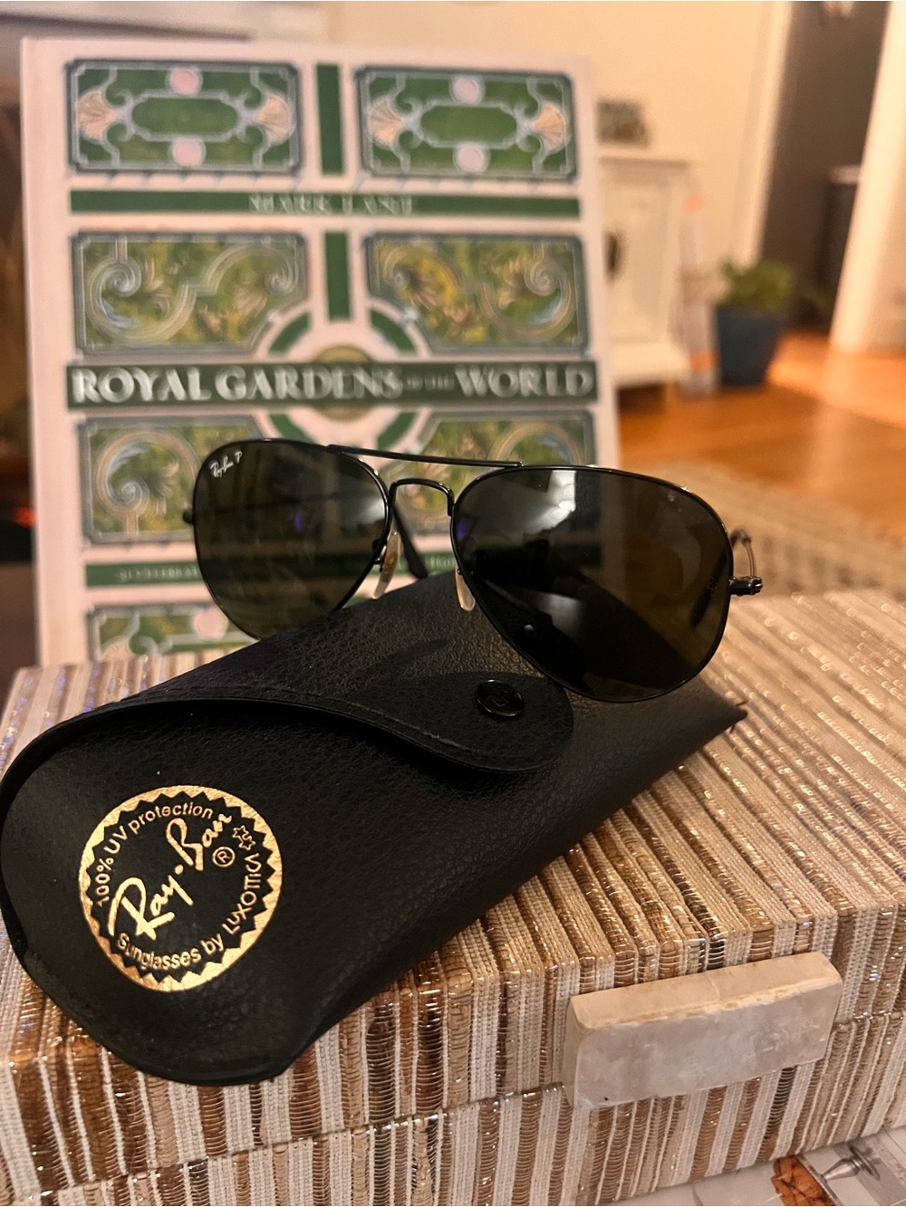 Ray-Ban 3025 Large Aviator Sunglasses with Dark Polarized Lenses and Black Frame